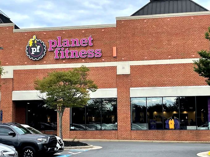 Planet Fitness Greenbriar Town Center | Fairfax, VA